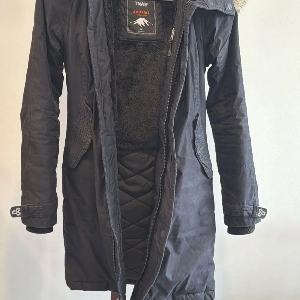 Aritzia TNA Avoriaz Black Hooded Parka Coat XXS - Picture 3 of 9